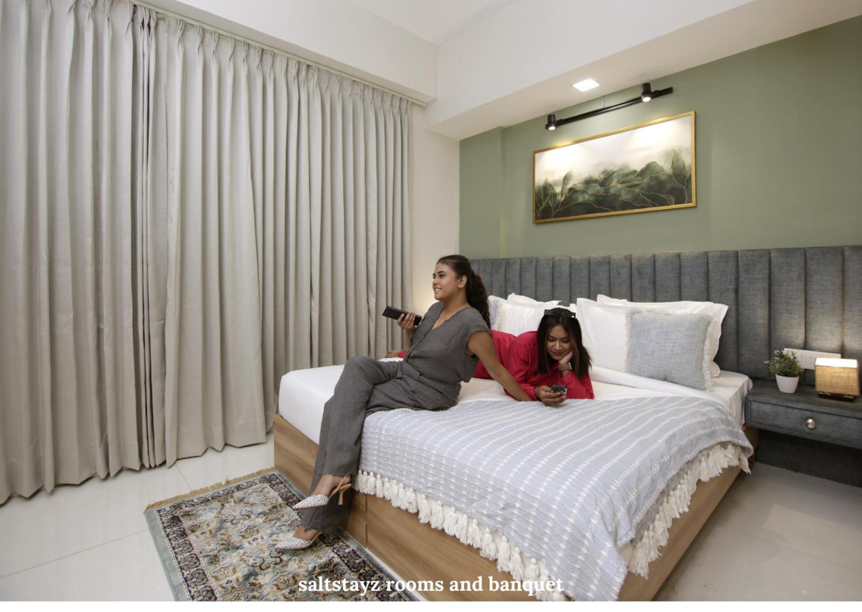 Saltstayz Premier Executive Serviced Apartment - Golf Course Extension Road Gurgaon Eksteriør billede