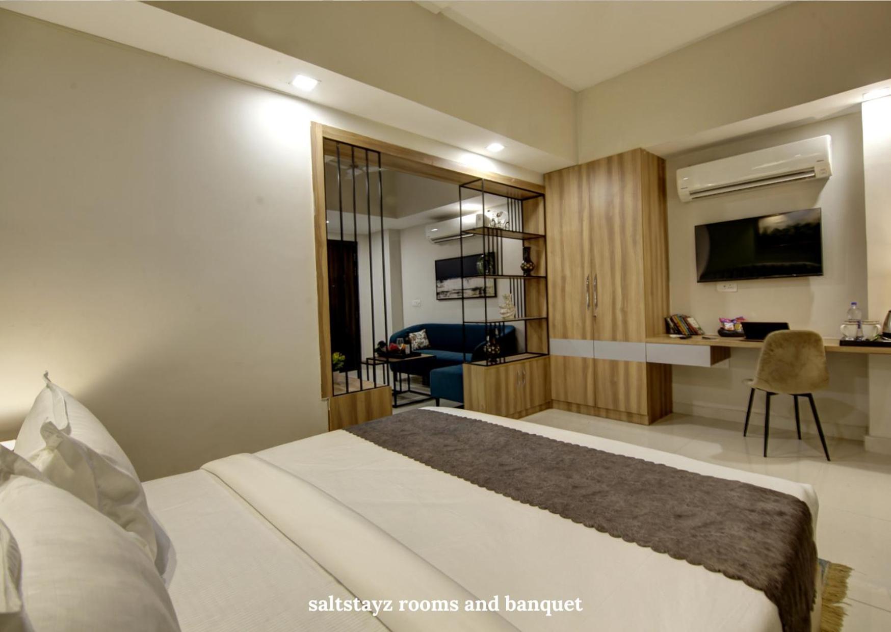 Saltstayz Premier Executive Serviced Apartment - Golf Course Extension Road Gurgaon Eksteriør billede