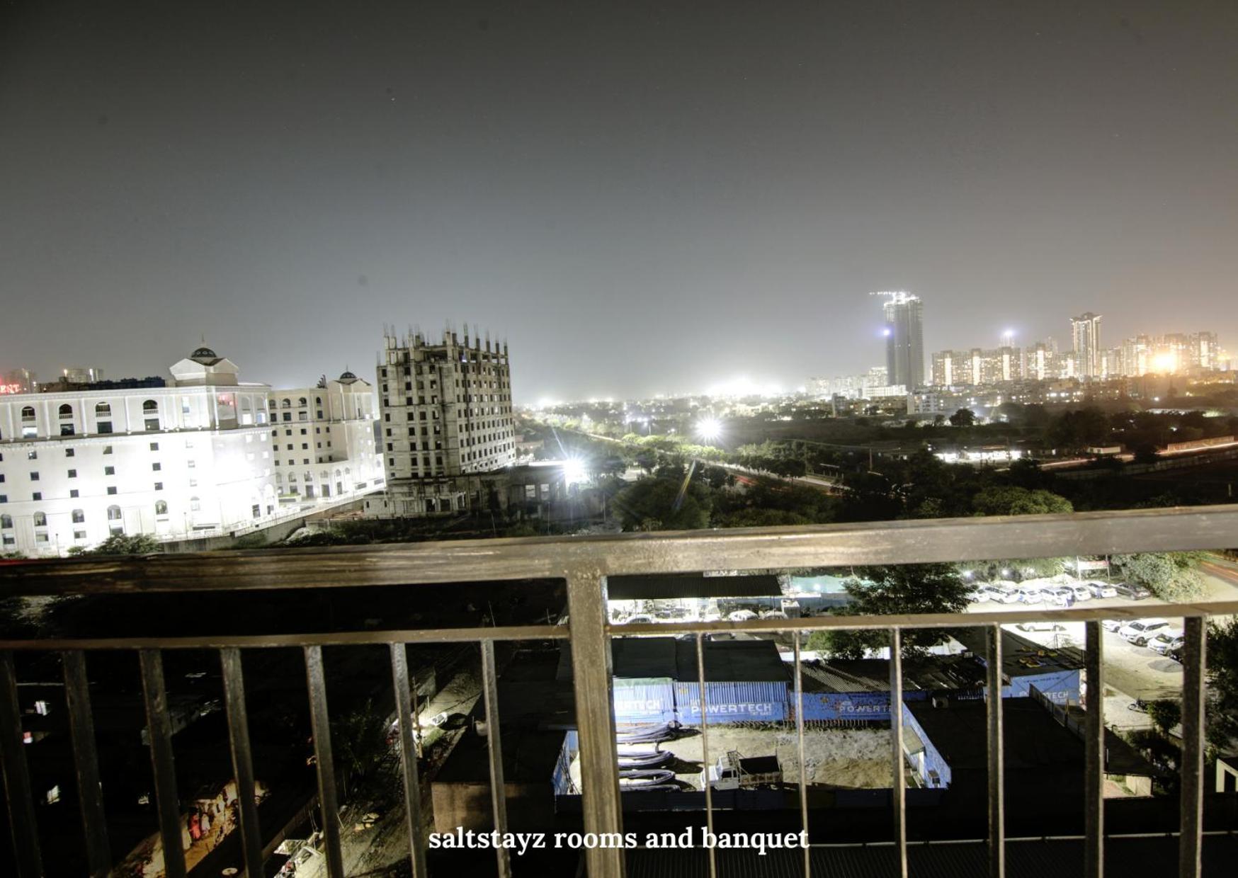 Saltstayz Premier Executive Serviced Apartment - Golf Course Extension Road Gurgaon Eksteriør billede