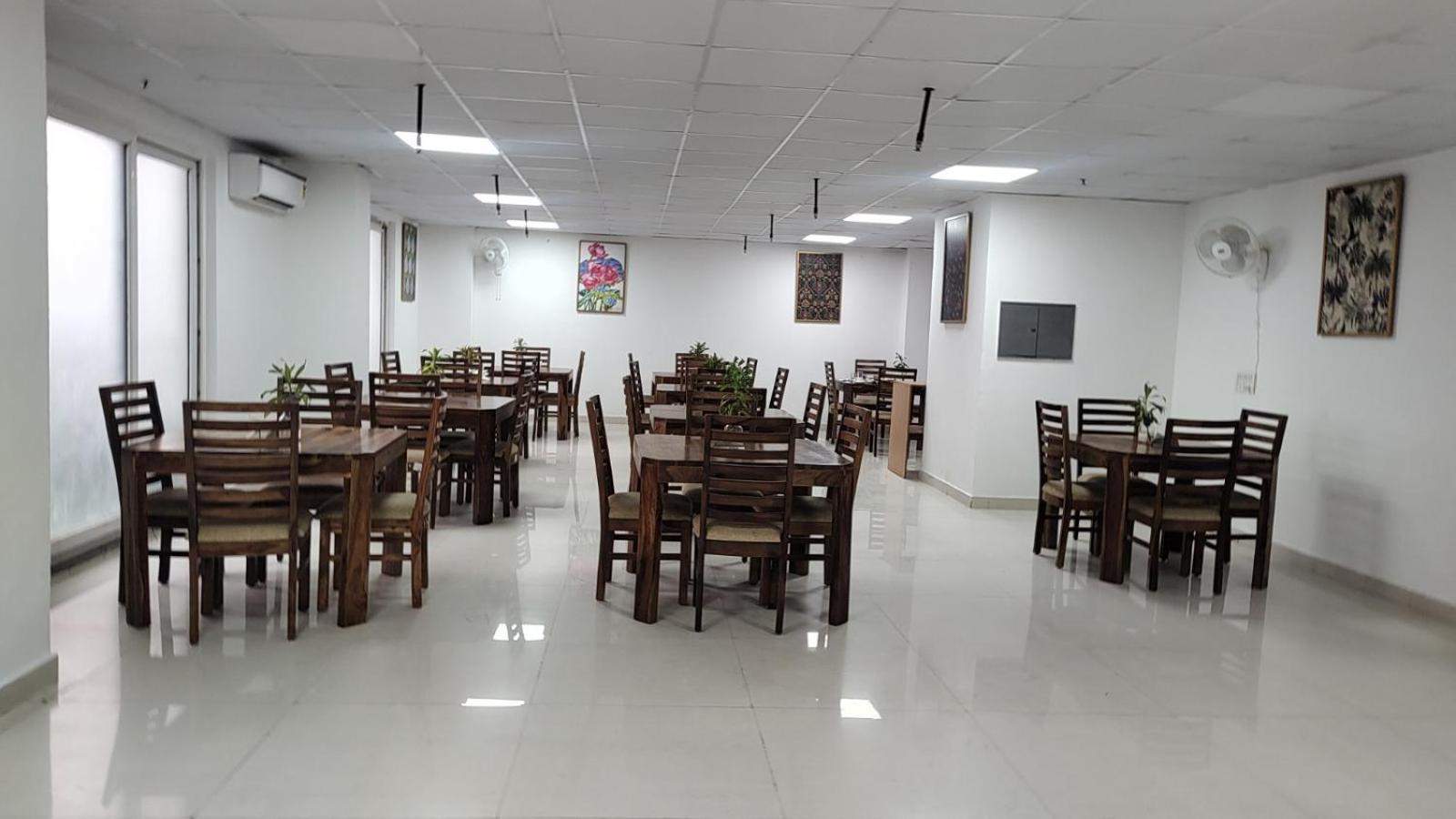 Saltstayz Premier Executive Serviced Apartment - Golf Course Extension Road Gurgaon Eksteriør billede